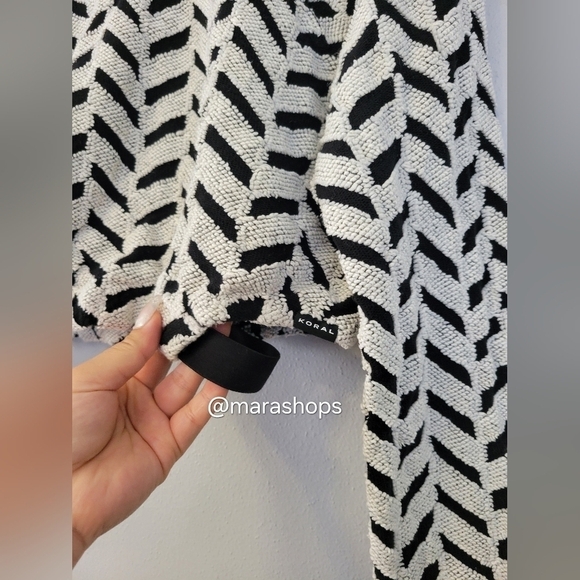 Koral Echo Friley Pullover - Picture 3 of 5